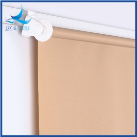 Jaluzele electrice simple din material textil