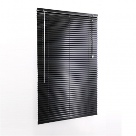 jaluzele din aluminiu de culoare neagră